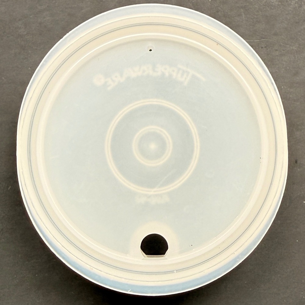 Tupperware Frosted Translucent Round Replacement Lid Seal 1519-15 Straw Hole 3in - Picture 2 of 5